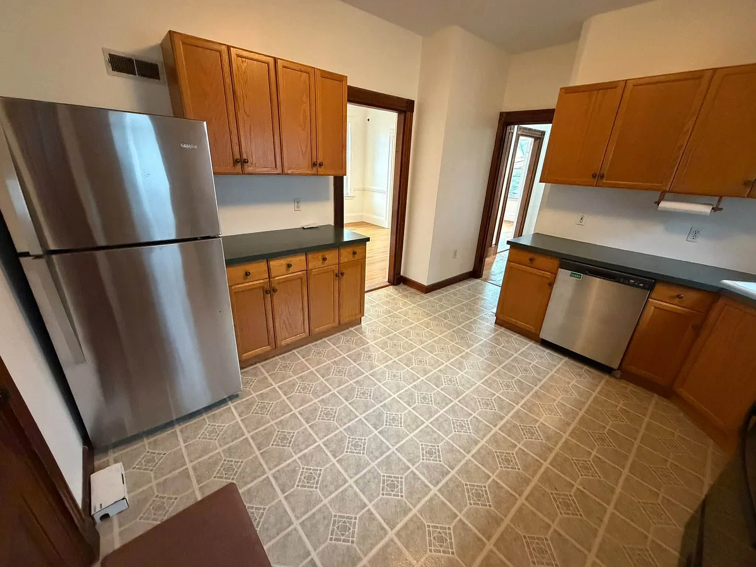2 bed, 999 sqft, $2,600 — Photo 4