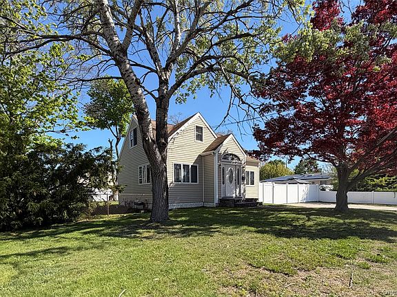 3rd image of 51 Weston Avenue