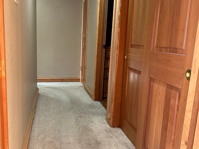 800 E Henry Clay St #302 — Photo 7