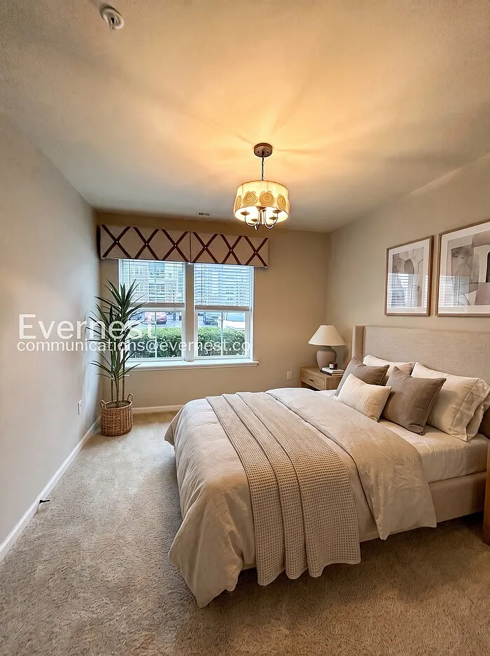 2 bed, 2.0 bath, 1489 sqft, $2,245 — Photo 4