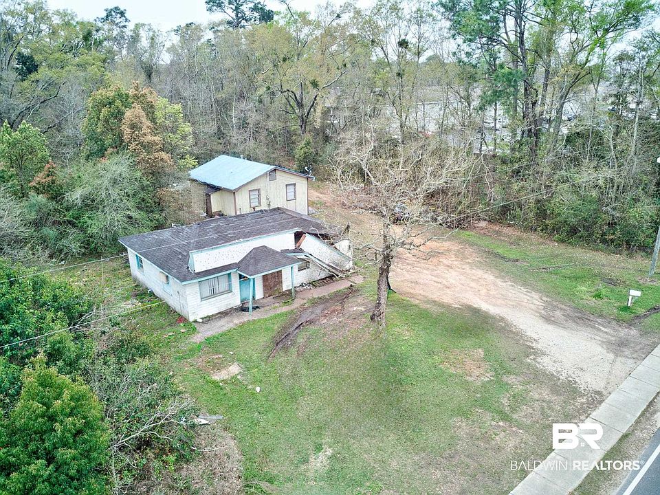 1st image of 614 E Azalea Ave