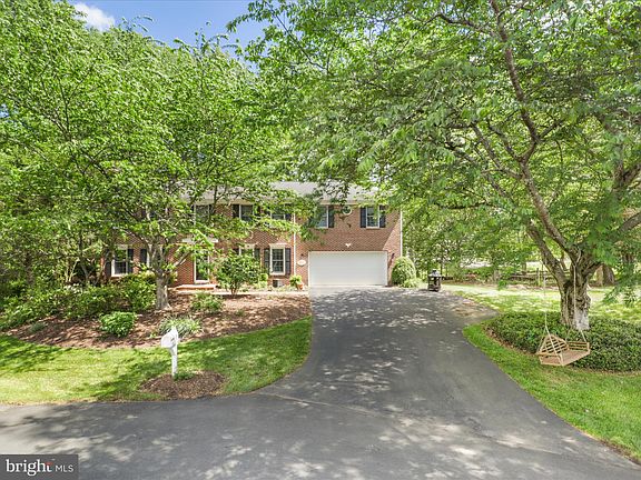 3rd image of 1203 Wiesman Ct