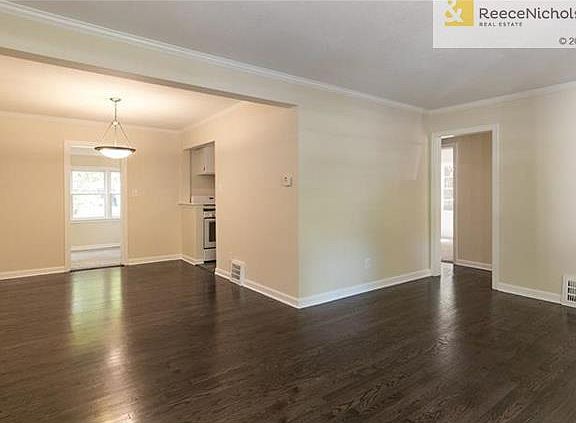 5th image of 6801 Roe Ave