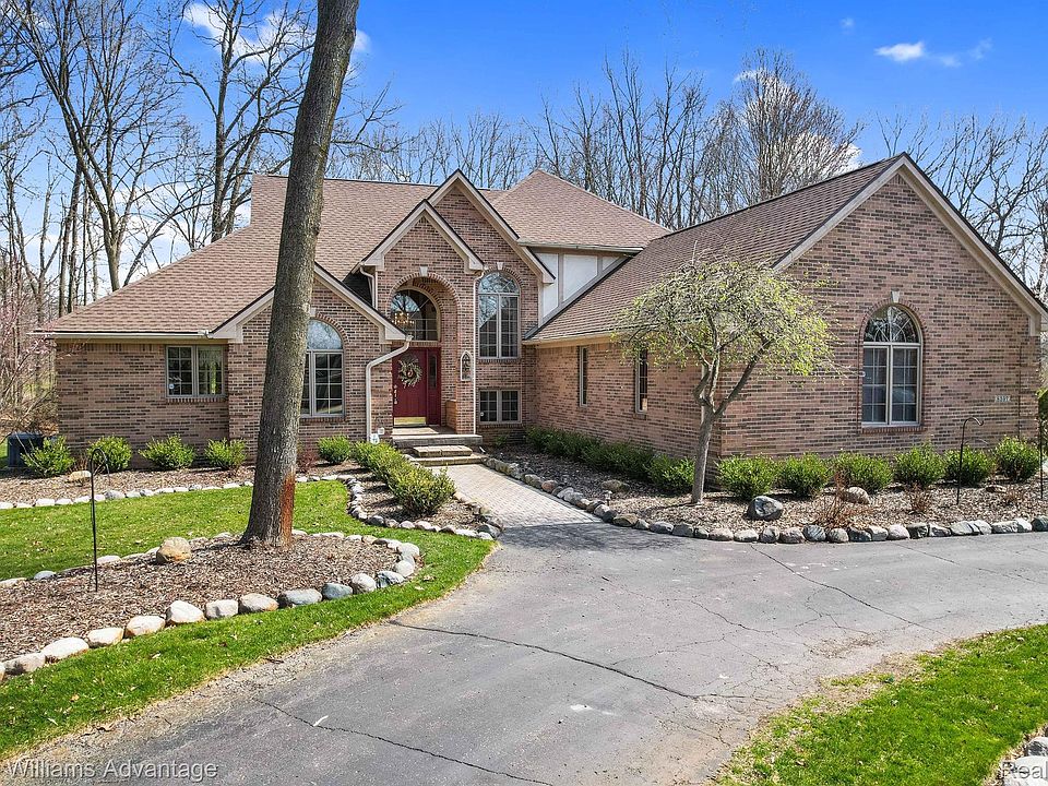 1st image of 8597 Pebble Creek Dr
