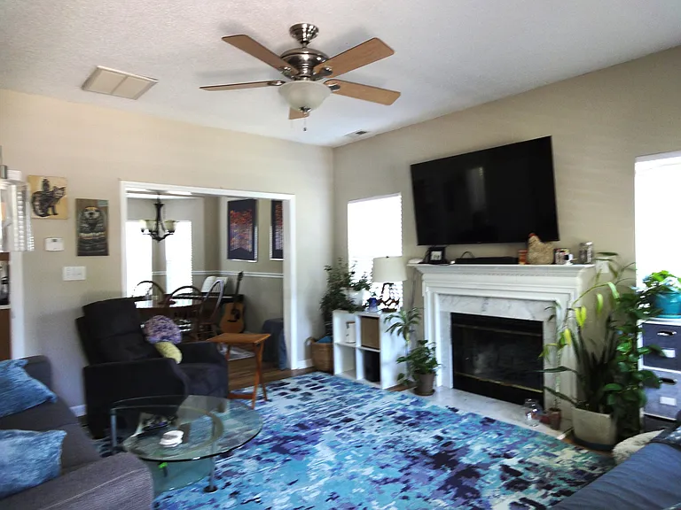 320 Hallwood Ct — Photo 5