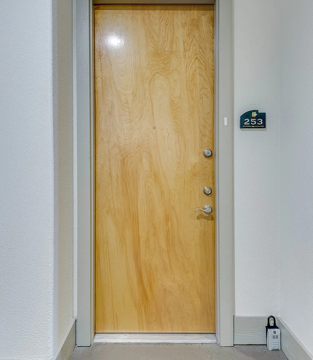 2 bed, 1300 sqft, $2,350 — Photo 4