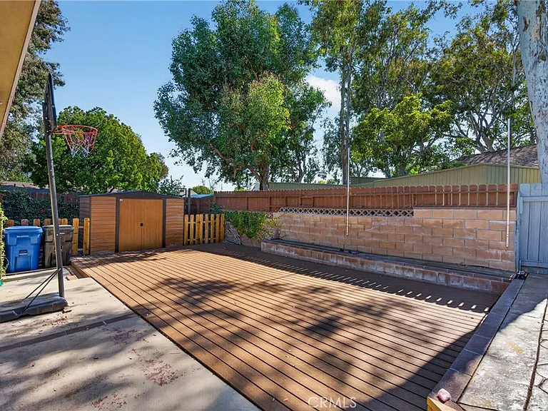 10401 Wystone Ave — Photo 56