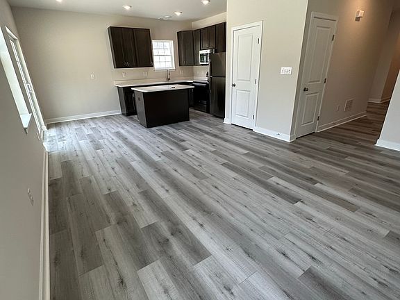 3rd image of 1201 Orchid Dr #805