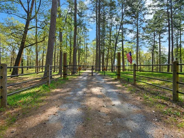 387 N Riverbend Rd, Smithville, OK 74957