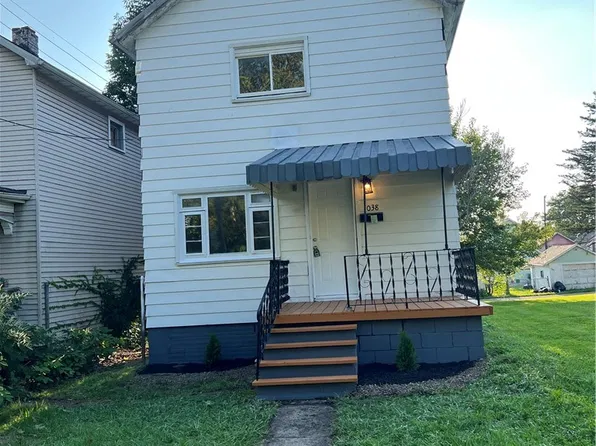 1038 Hamilton Ave, Farrell, PA 16121