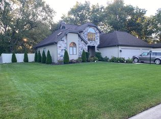 56070 Jefferson Knolls Dr, Osceola, IN 46561