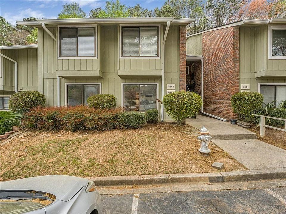 1st image of 2185 Surrey Ct SE