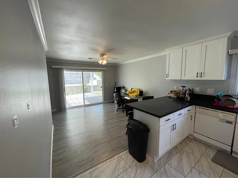 223 N Palo Cedro Dr — Photo 4
