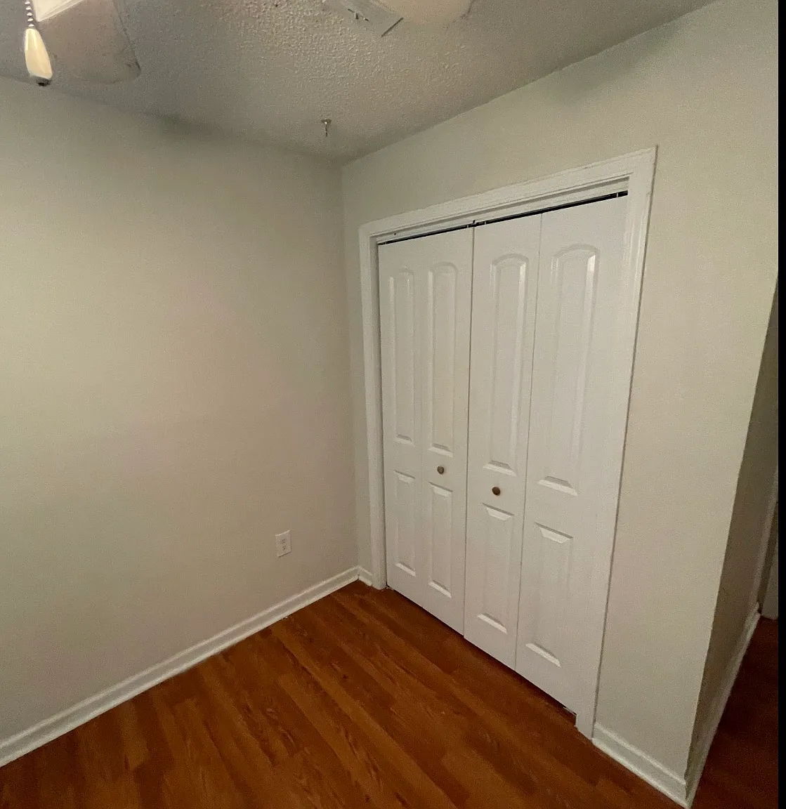 3 bed, 1200 sqft, $1,350 — Photo 4