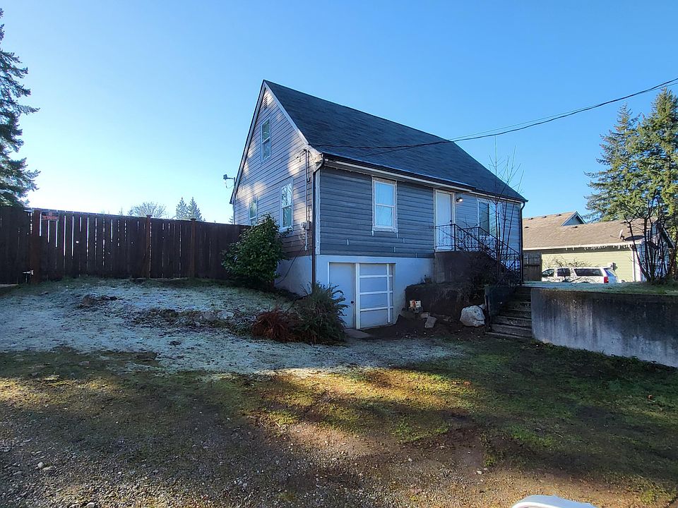 1st image of 1127 SE Dickinson Ave