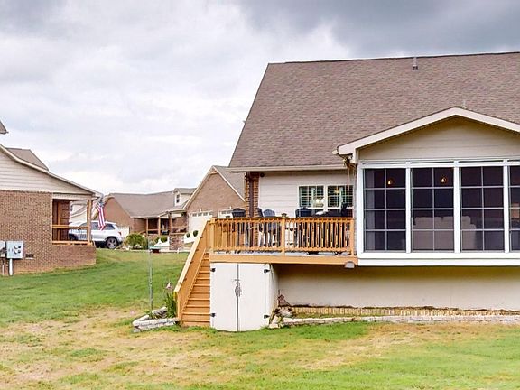 5th image of 3007 Villa Creekside Dr