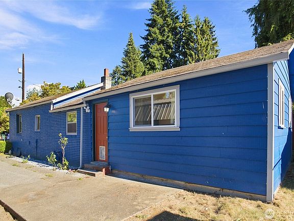 3rd image of 10409 3rd Avenue SW