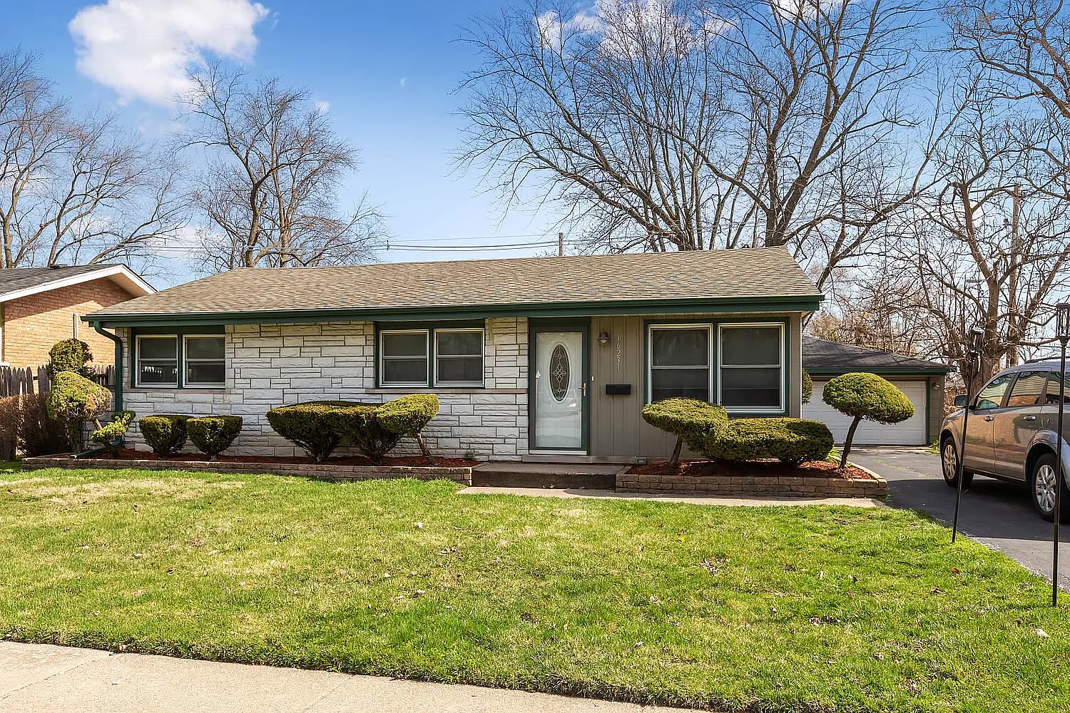 16231 Sussex Ave photo 1