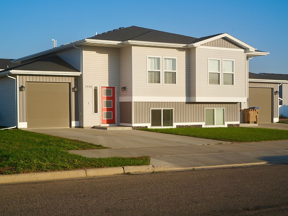 1st image of 2428 Landmark Dr