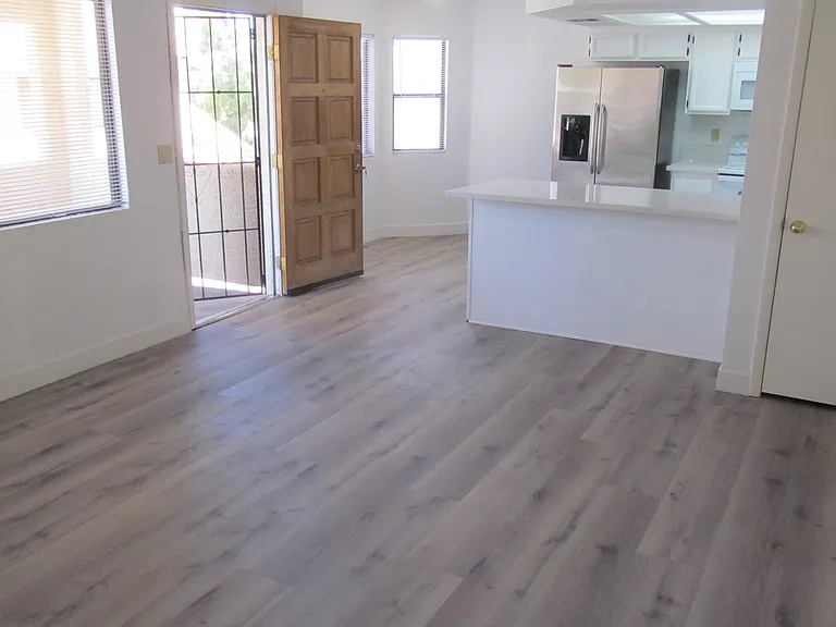 1113 N Buffalo Dr #201 — Photo 5