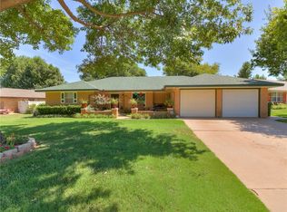 816 Victoria Dr, Yukon, OK 73099