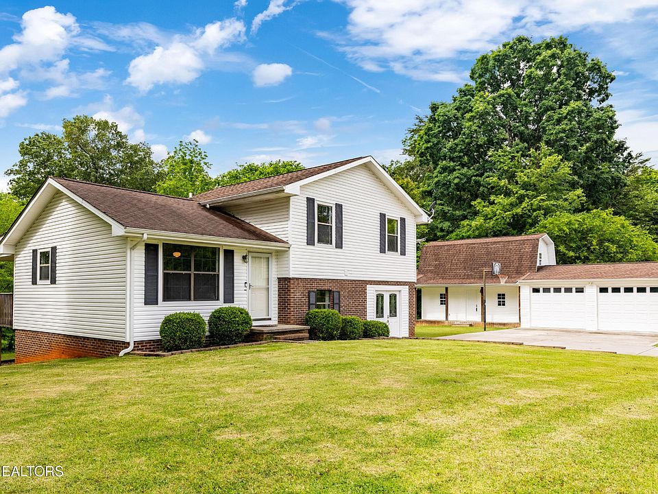 1st image of 127 Lakewood Cir