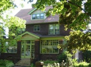 413 8th St, Calumet, MI 49913