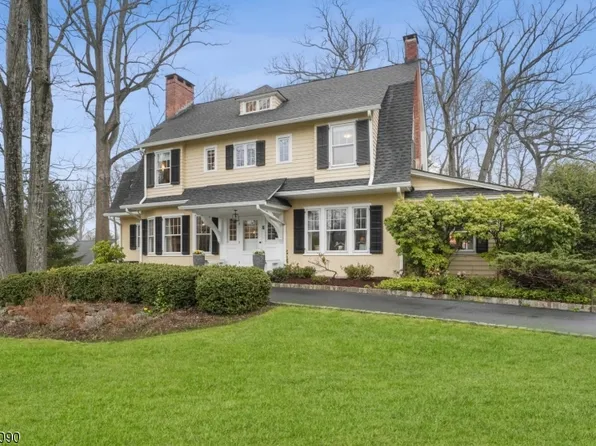 2 OxBow Ln, Summit City, NJ 07901