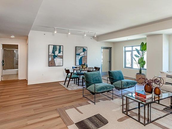 5th image of 175 W Saint James St Unit 1409