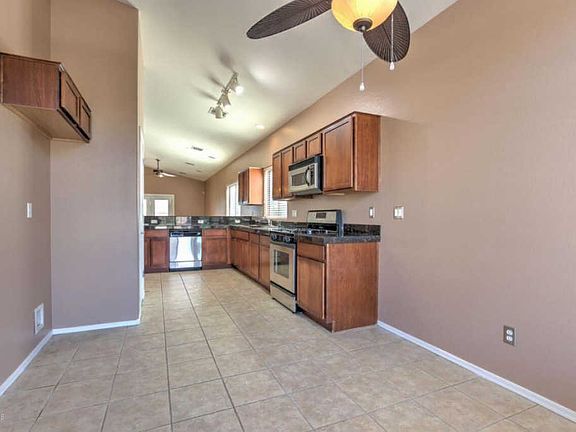 4th image of 5321 E Carmel Ave