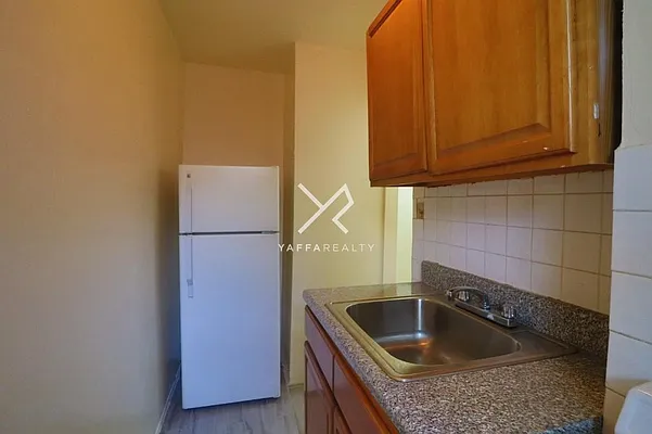 Rented by Yaffa Realty LLC | media 4