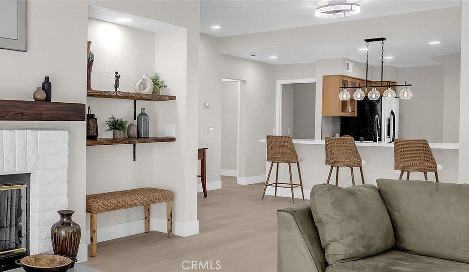 1st image of 280 Vista Royale Cir W