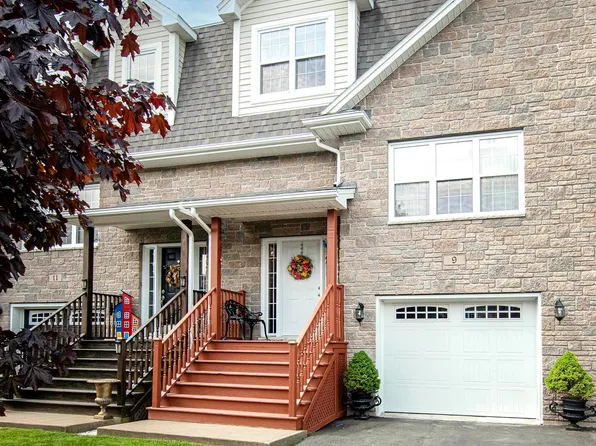 9 Lasalle Ct, Halifax, NS B4B 0H8
