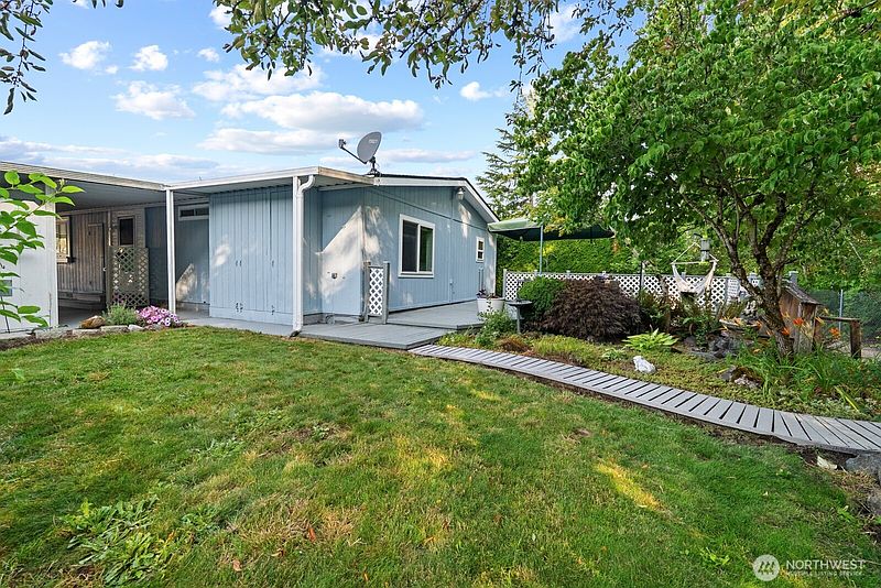4th image of 836 Harman Way S #34