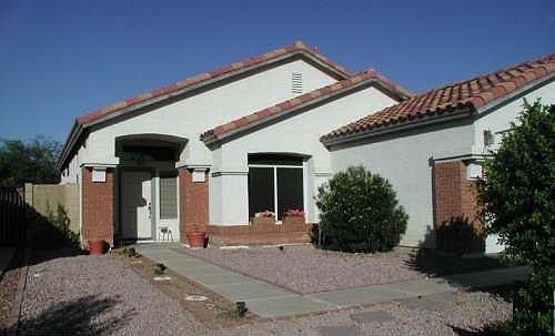 1st image of 1296 E Linda Ln