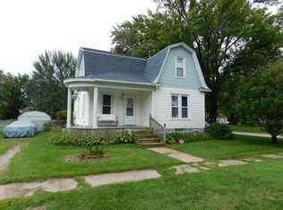 402 E 3rd St, Wilton, IA 52778