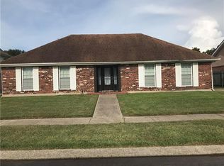 6811 Glengary Rd, New Orleans, LA 70126