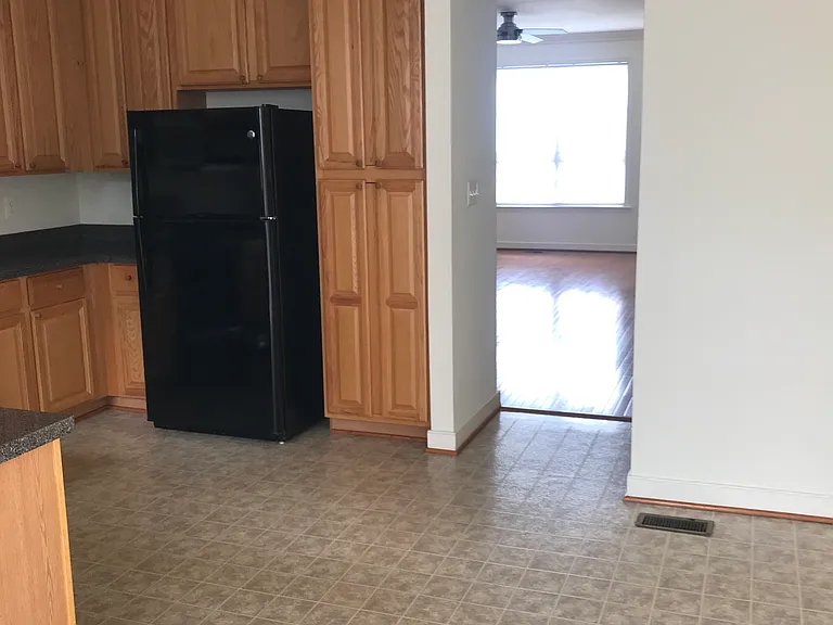 13005 Taxi Dr — Photo 7