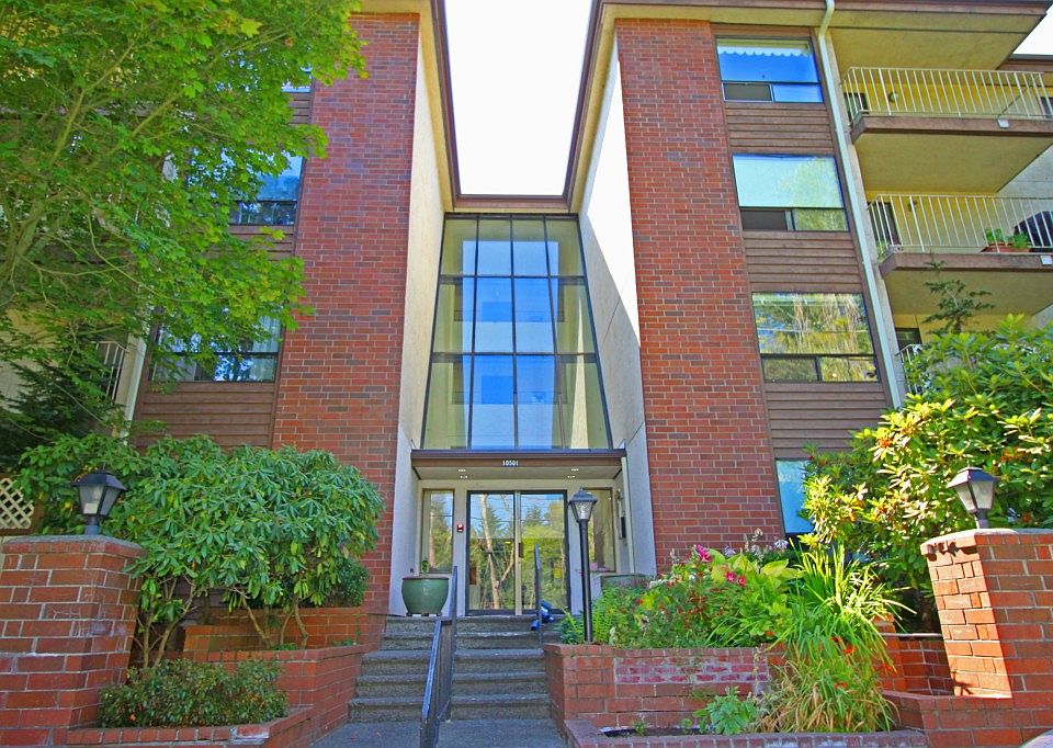 1st image of 10501 8th Ave NE APT 435