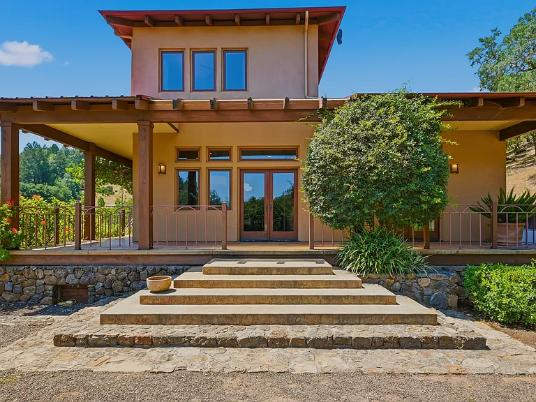 2491 Spring Mountain Rd — Photo 33