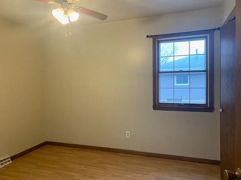 822 Dwight St — Photo 10