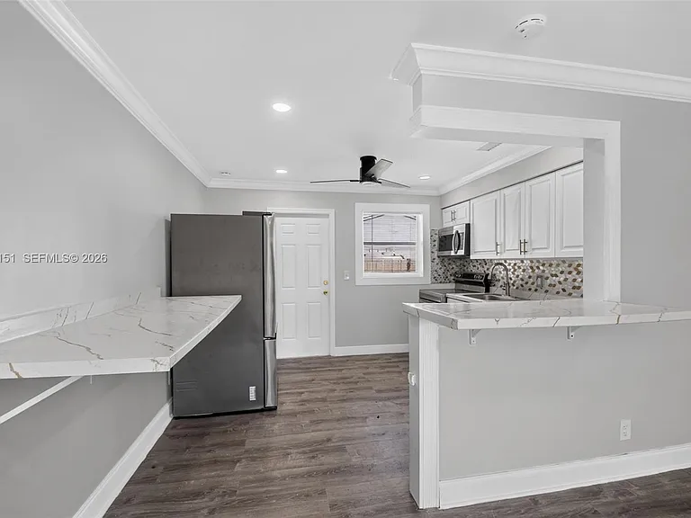 824 Bayberry Dr #824 — Photo 4