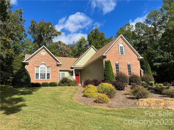 2928 Noritake Trl, Albemarle, NC 28001