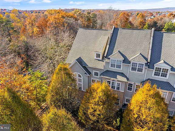 2nd image of 7168 Little Thames Dr