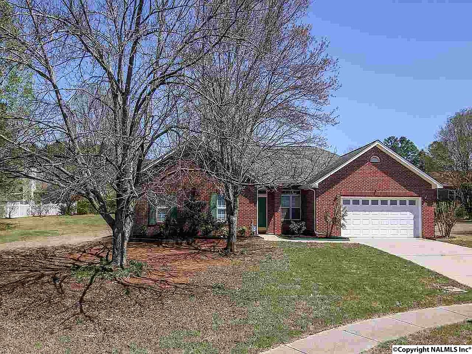 1st image of 108 N Interlaken Dr