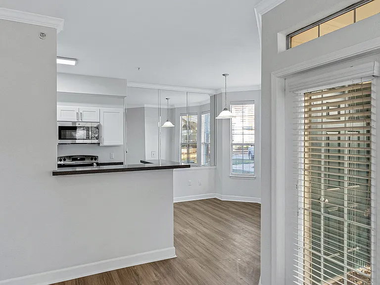 The Palazzo Apartments — Photo 18