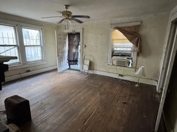 3900 Colonial Ave, Dallas, TX 75215