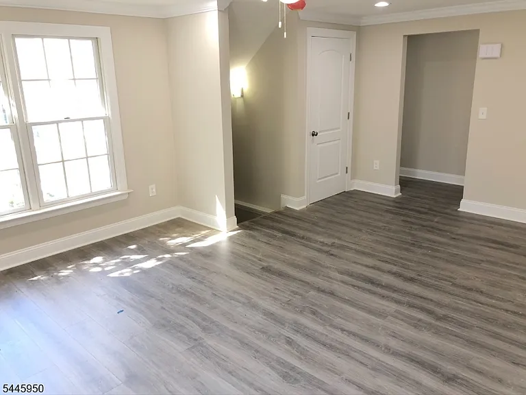 35 Phoenix Ave — Photo 5