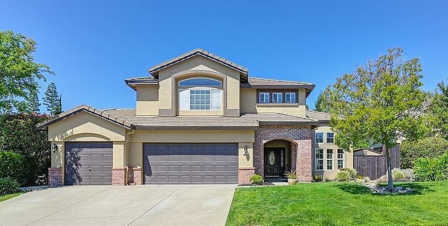 1st image of 211 Luna Cir