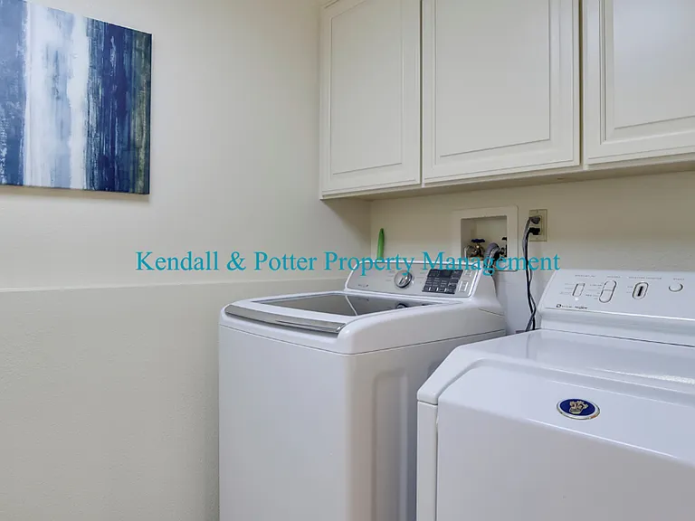 544 Cuesta Dr — Photo 12